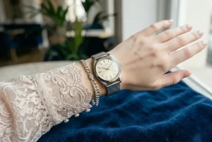 Đồng hồ và Vòng Tay Bạc kết hợp